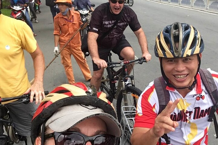 1776827029_Saigon to Hue e-bike tour.png